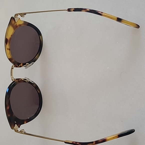 Stella & Dot sunglasses - Picture 4 of 4